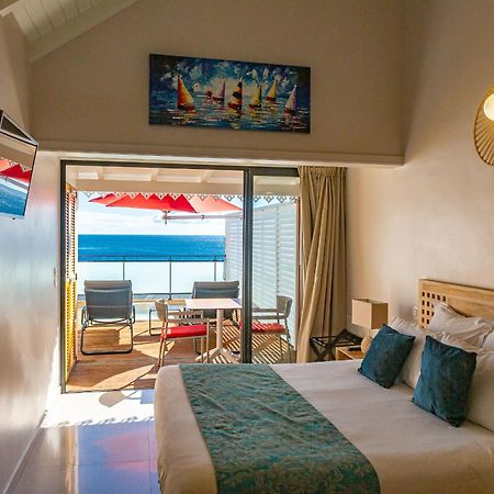 Les Galets Rouges Lodges & Spa Bouillante Exterior photo