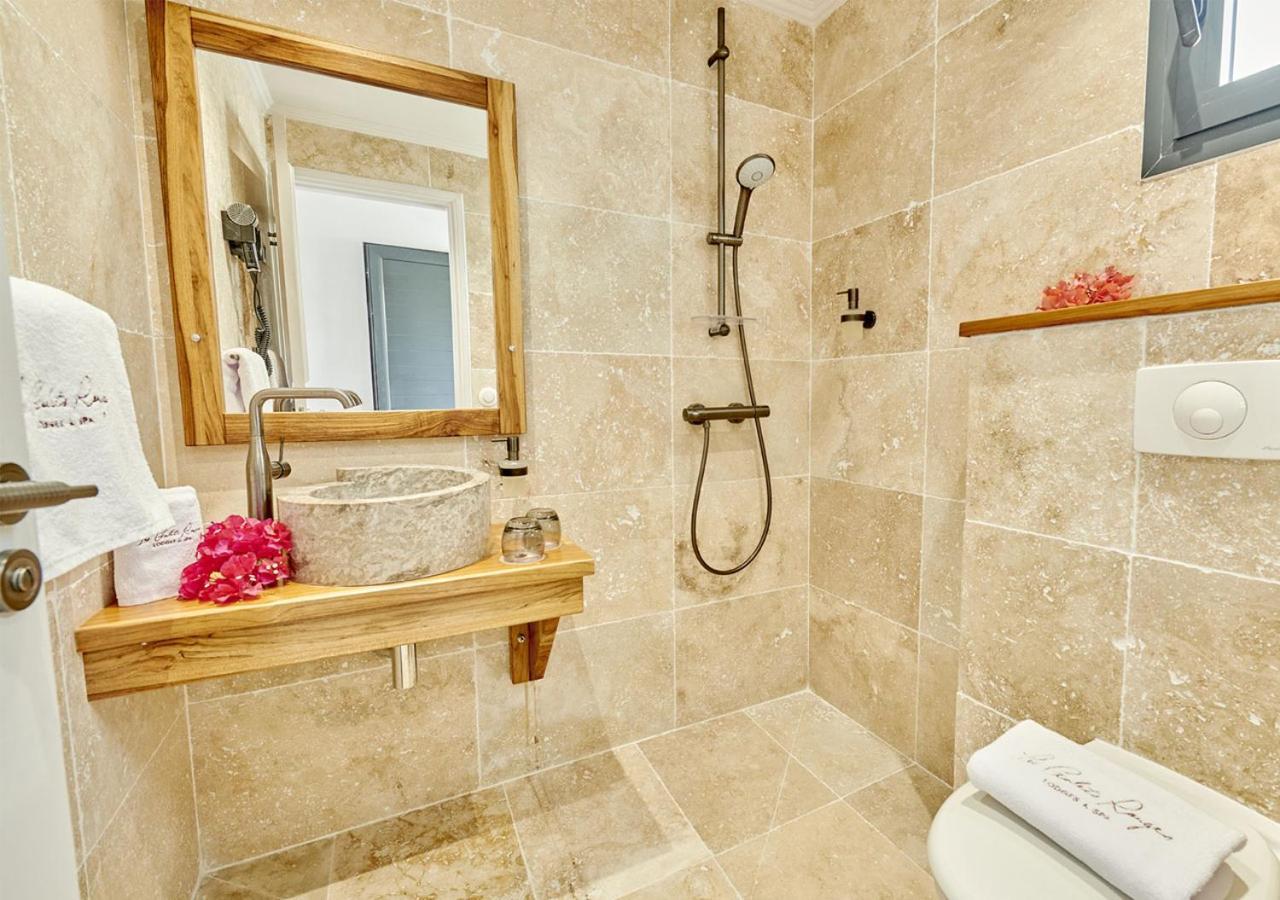 Les Galets Rouges Lodges & Spa Bouillante Exterior photo